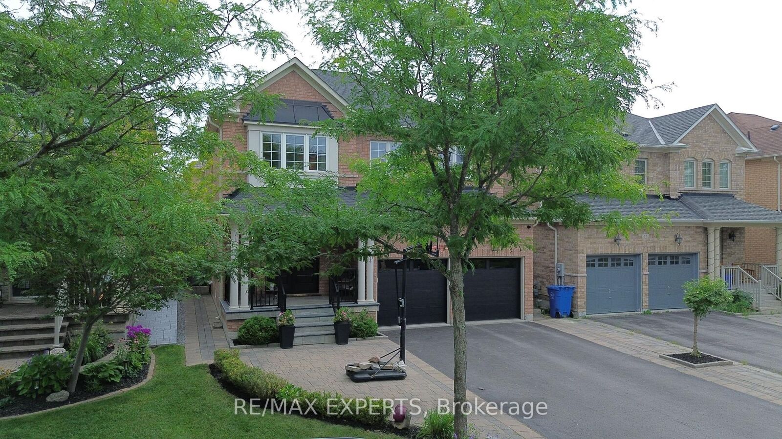Property Photo: 53 Braith Crescent ON L4A 0B9