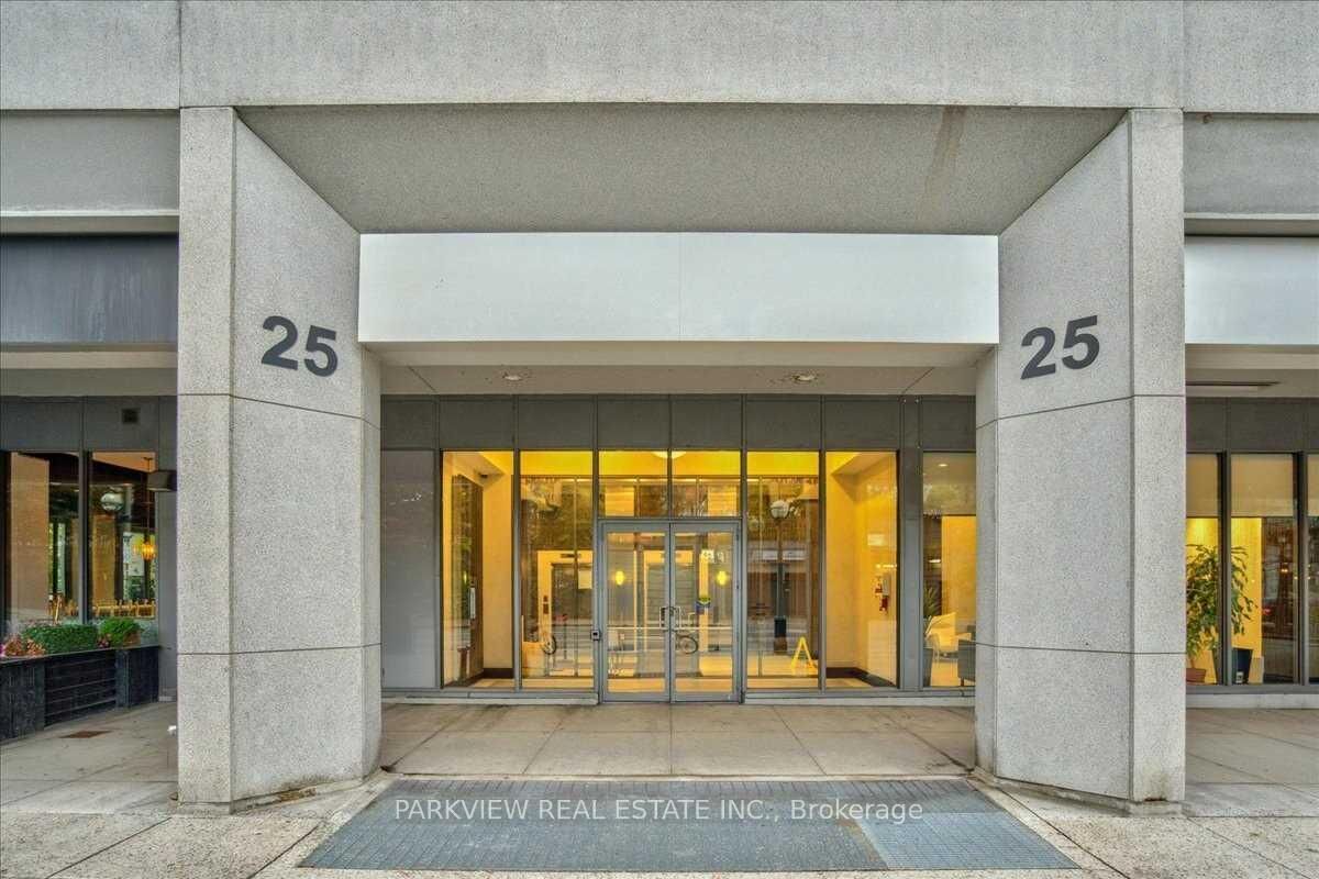Property Photo: 25 Lower Simcoe Street 1118 ON M5J 3A1