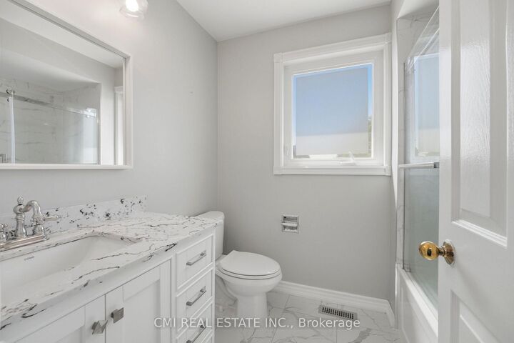 Property Photo: 127 O'Connor Crescent ON L4C 7R7
