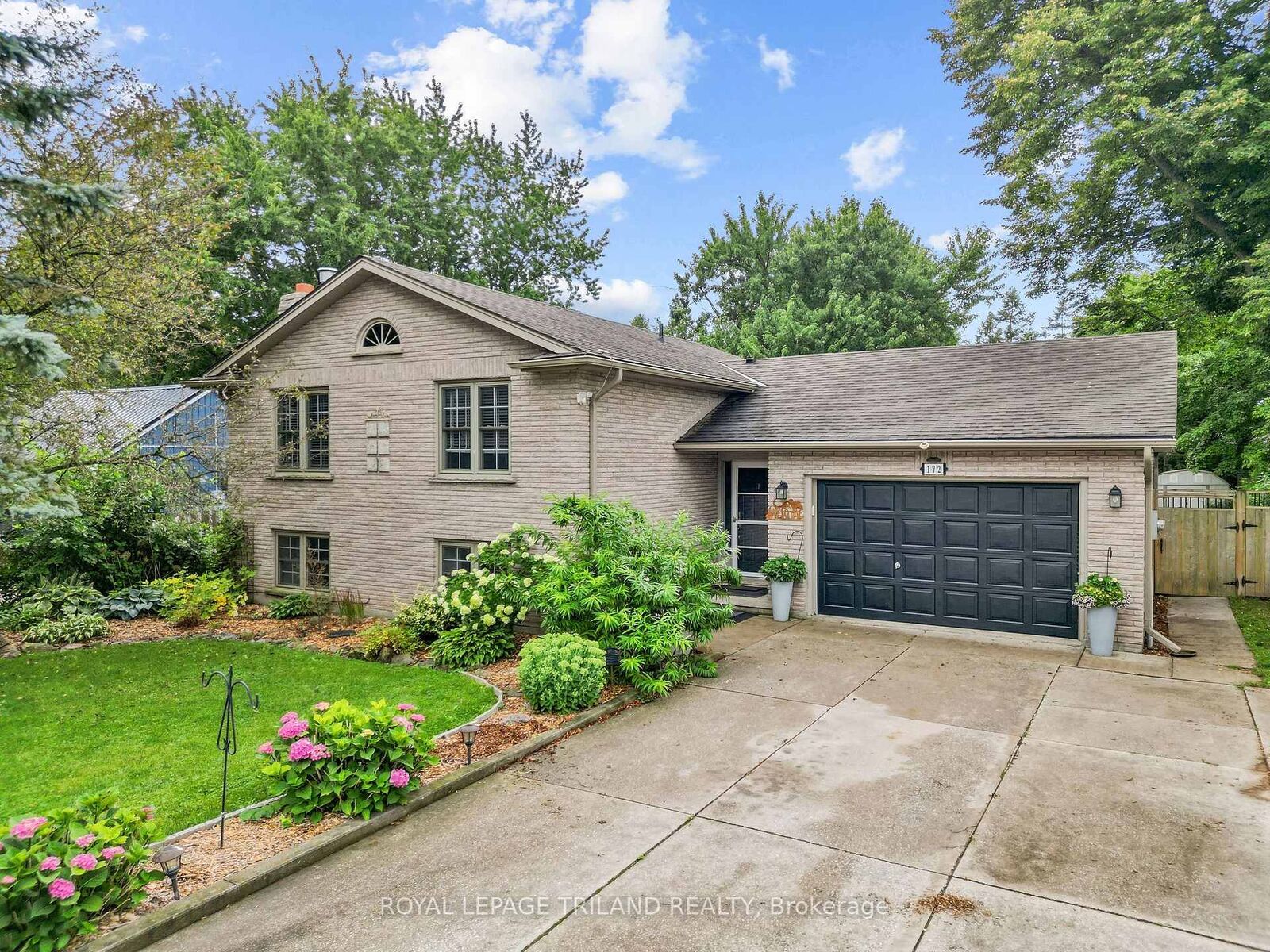 Property Photo: 172 Simpson Street ON N0L 1M0