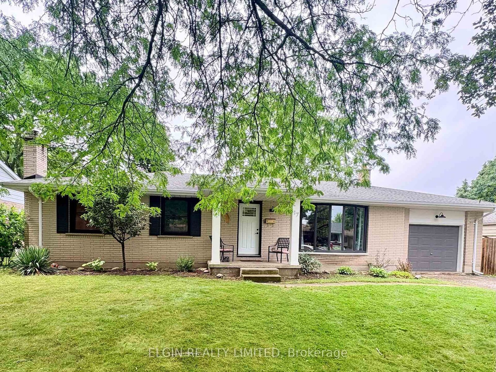 Property Photo: 17 Butler Drive ON N5R 4Y9