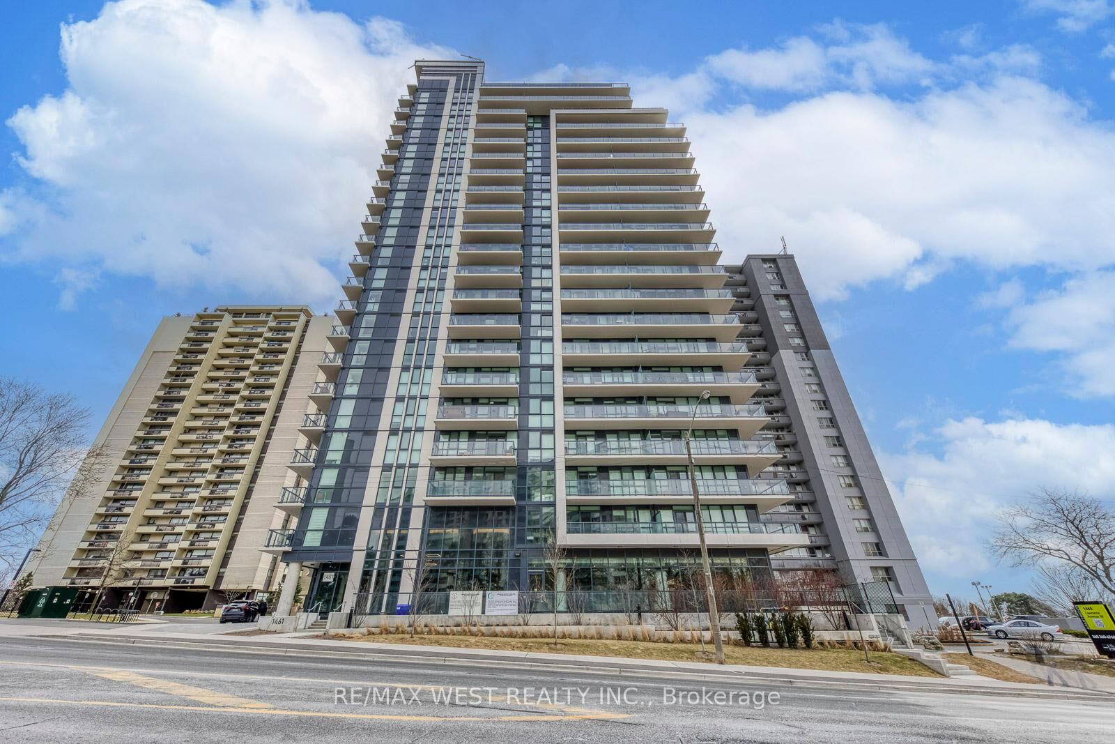 Property Photo: 1461 Lawrence Avenue W 1104 ON M6L 0A6