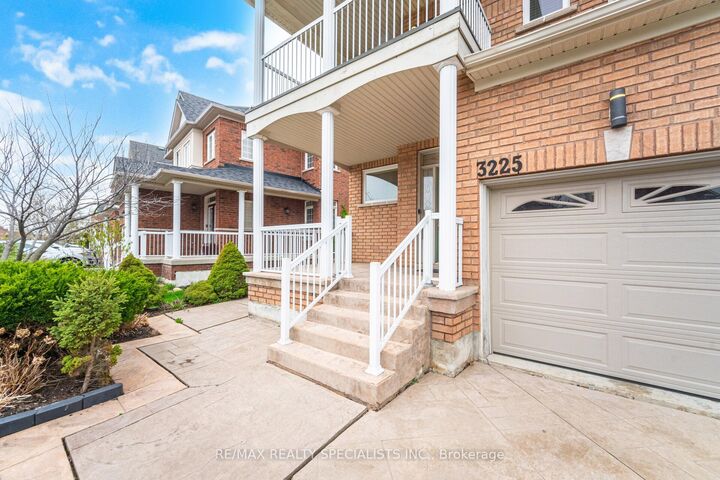 3225 Escada Drive — photo 1