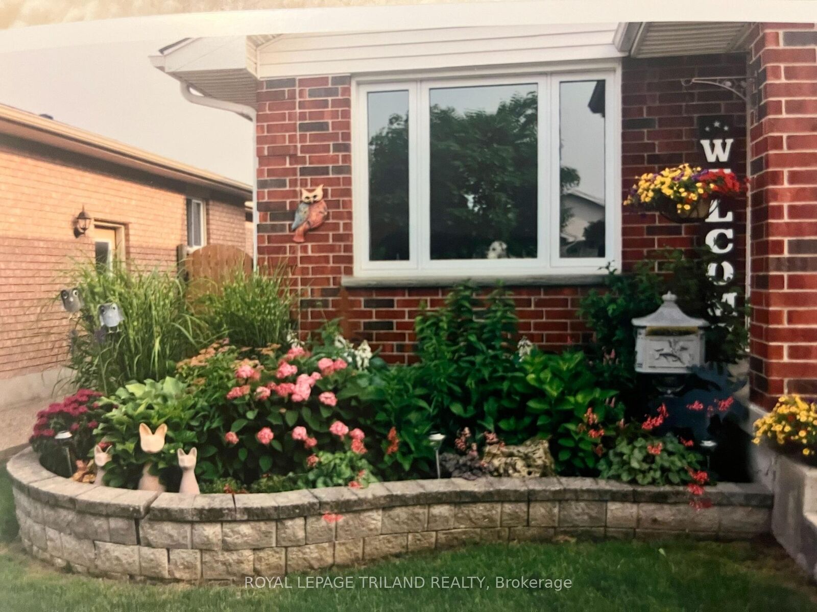 Property Photo: 252 Josselyn Drive ON N6E 3S5