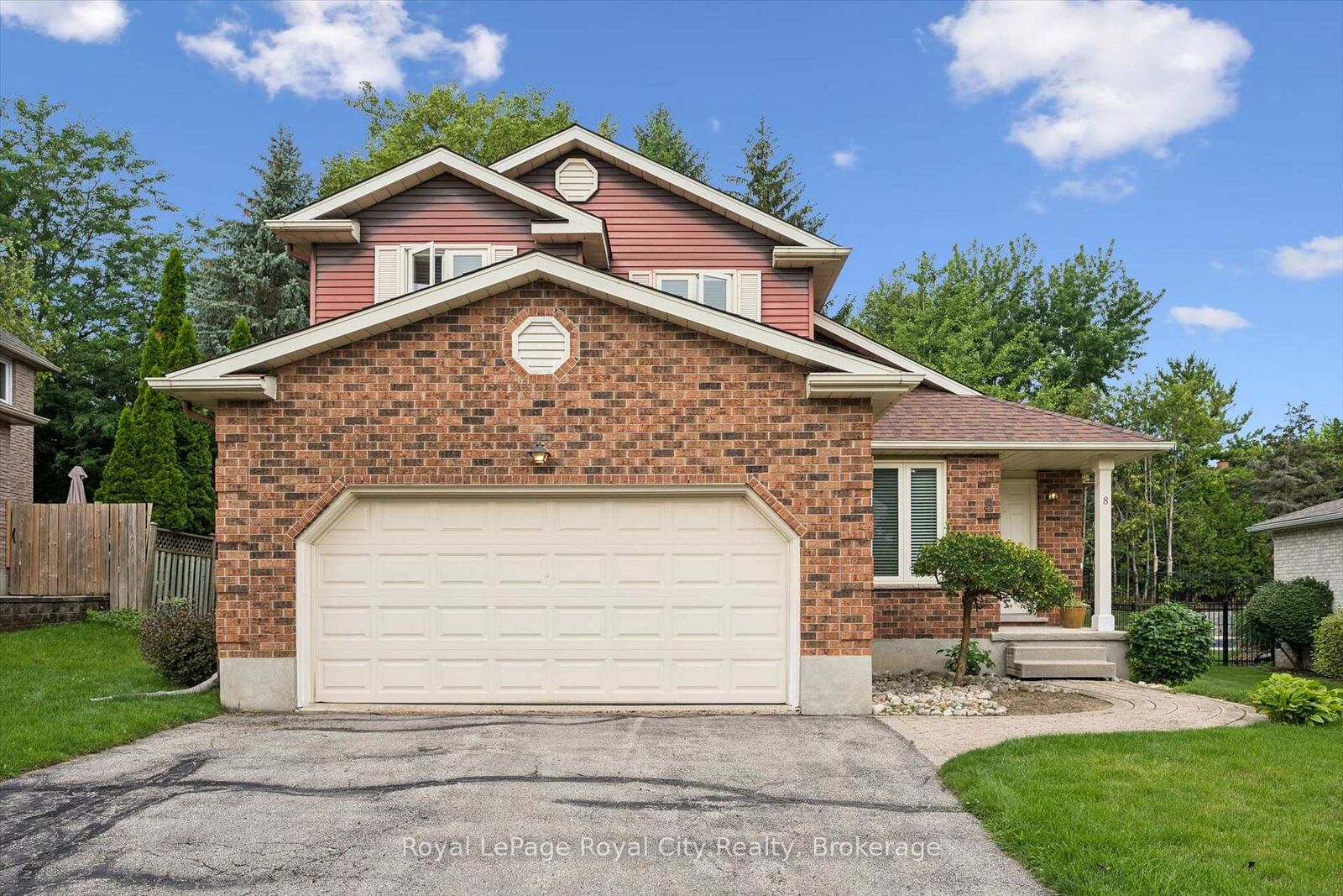 Property Photo: 8 Mollison Court ON N1C 1A7