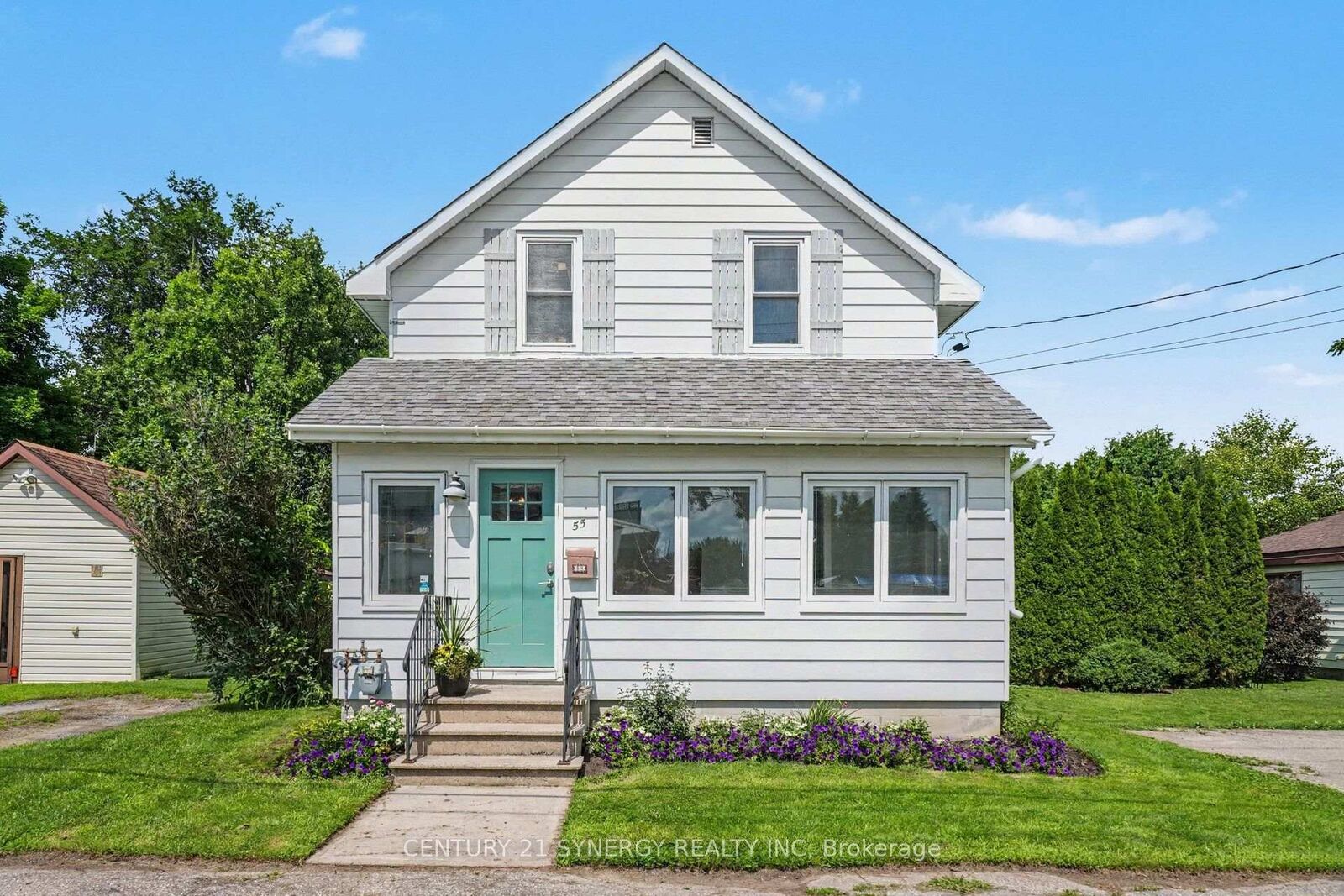 Property Photo: 55 Cockburn Street ON K7H 2B5