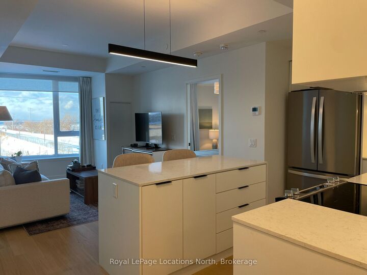 Photo de la propriété: 31 Huron Street 204 ON L9Y 5T7