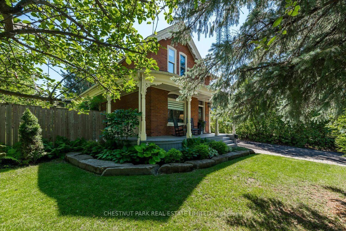 Property Photo: 72 Burton Avenue ON L4N 2R6