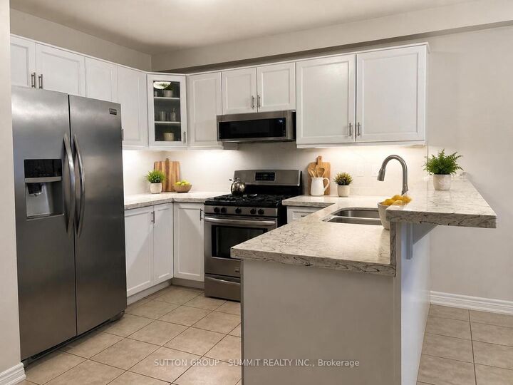Property Photo: 910 Knotty Pine Grove ON L5W 1J9