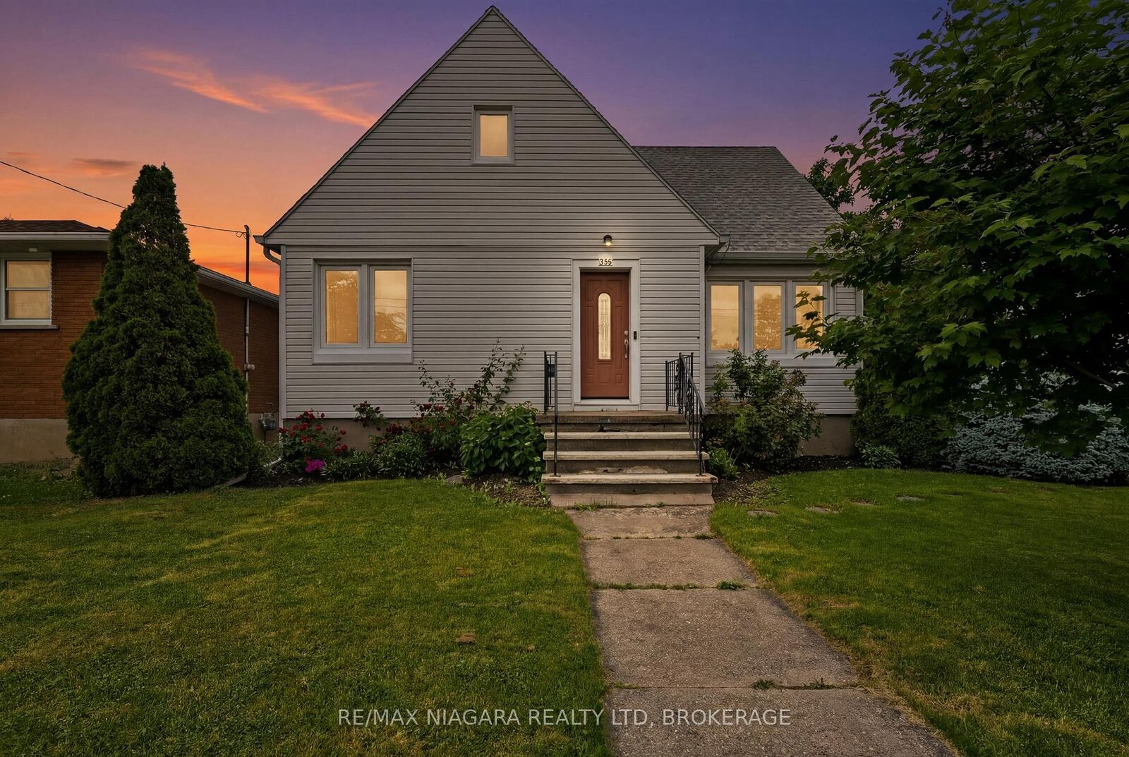 Property Photo: 230 Wellington Street ON L3K 2K2