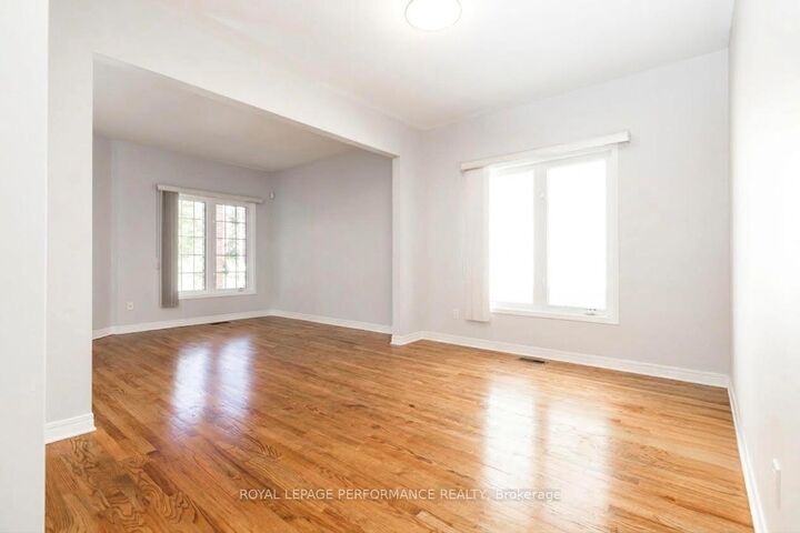 Property Photo: 127 Finn Court ON K1V 2C6