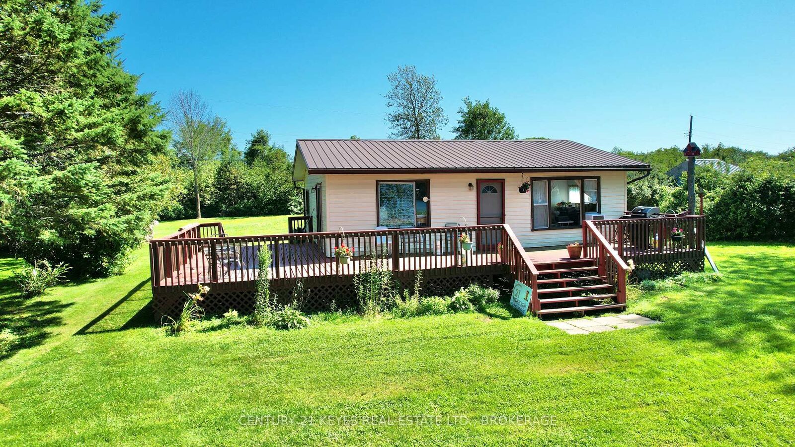 Property Photo: 170 Hay Island ON K7G 2X8