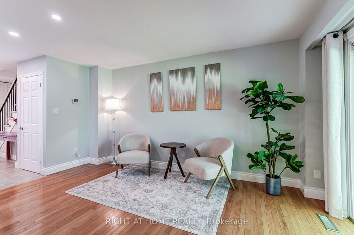 Property Photo: 2120 Rathburn Road E 55 ON L4W 2S8
