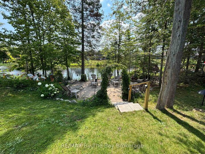 Property Photo:  9 White Pines Trail  ON L9Z 1X7 