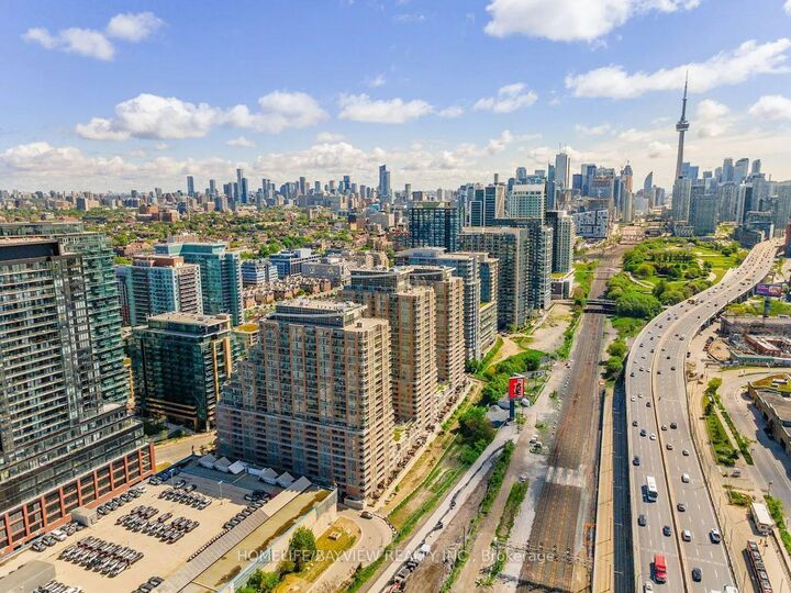Property Photo: 85 East Liberty Street 1512 ON M6K 3R4