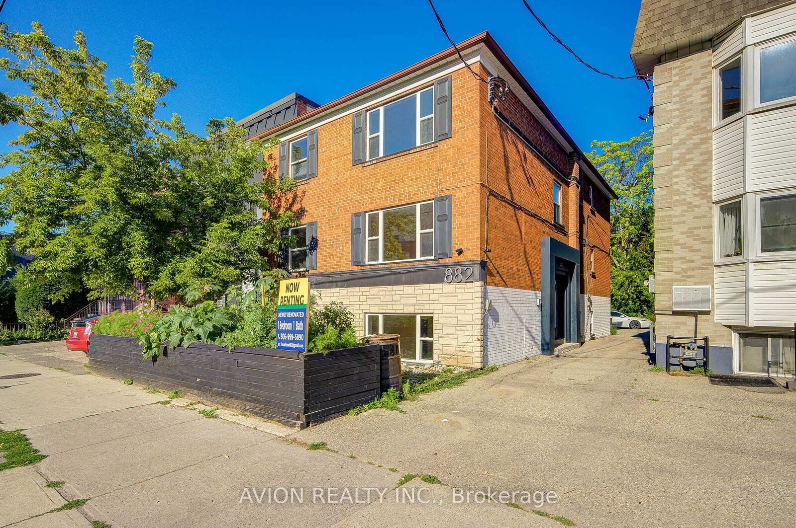 Property Photo:  882 Broadview Avenue Unit 2  ON M4K 2R1 