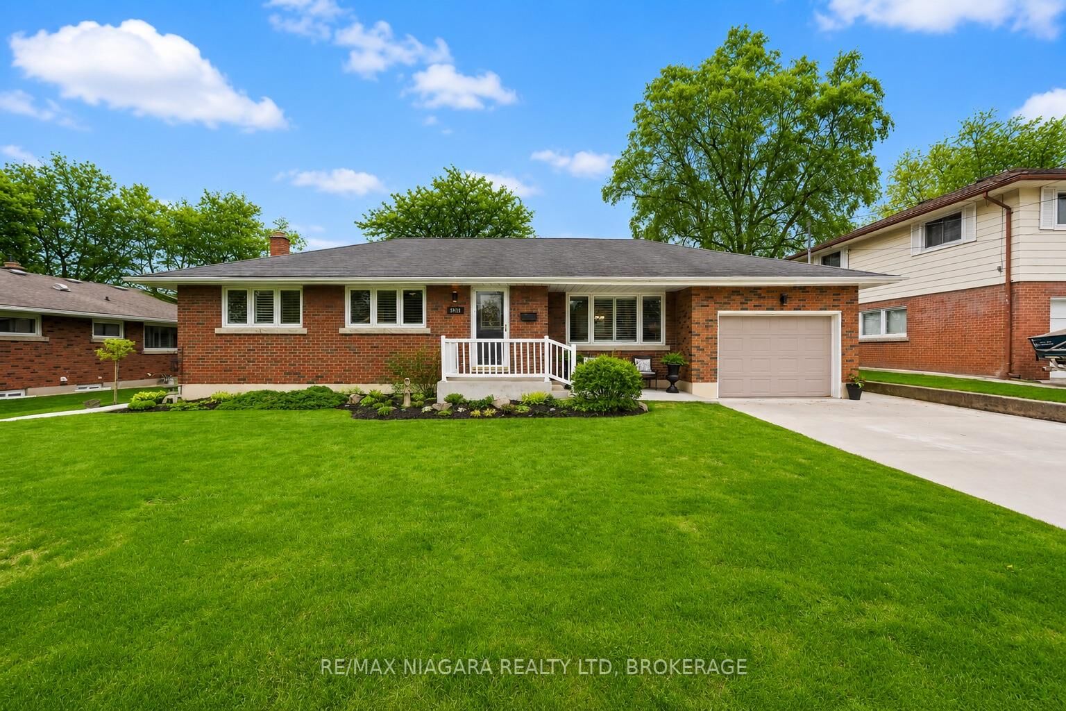Property Photo: 5938 Stevens Street ON L2E 3A3