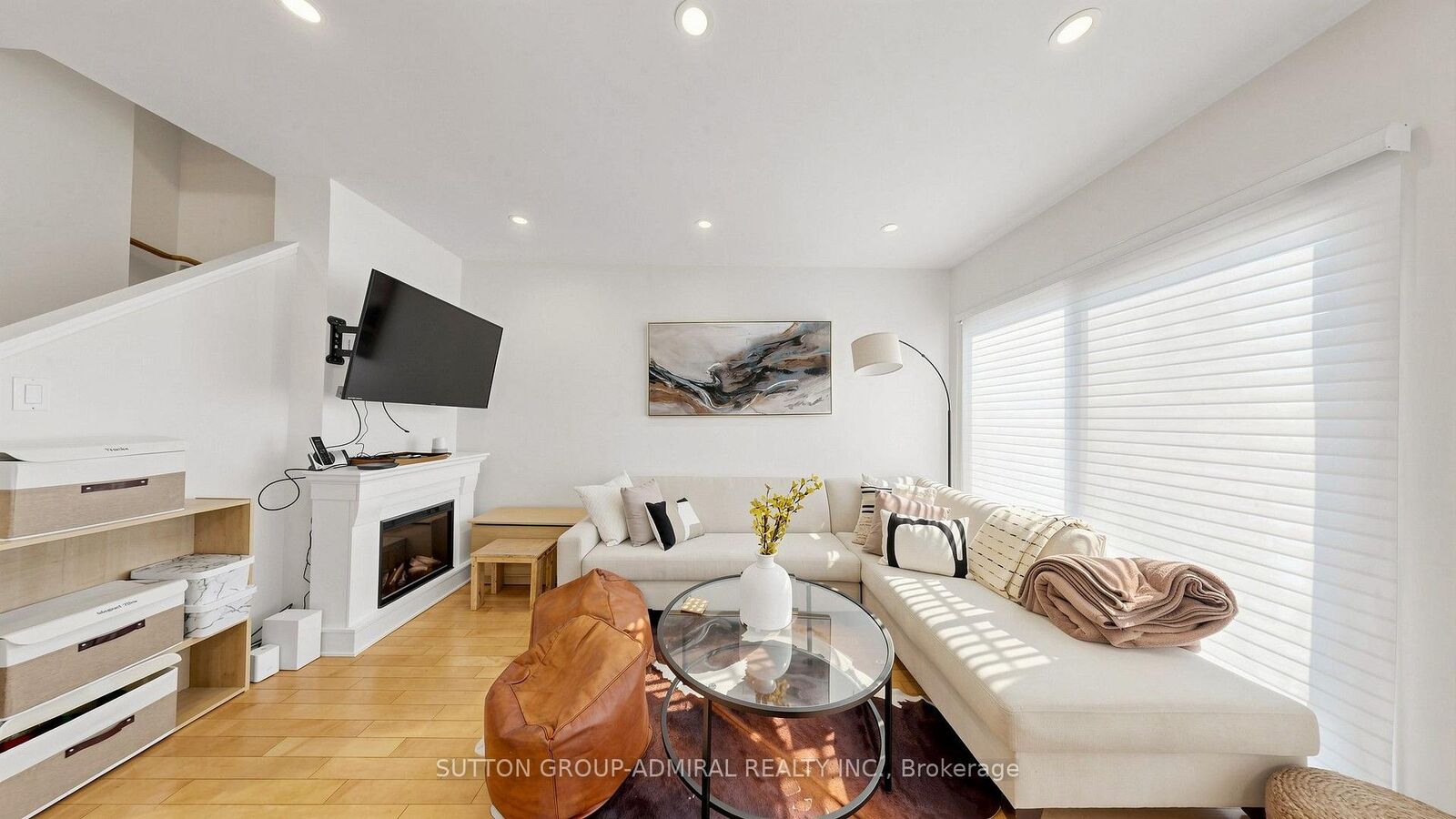 Property Photo: 735 New Westminster Drive 46 ON L4J 7Y9