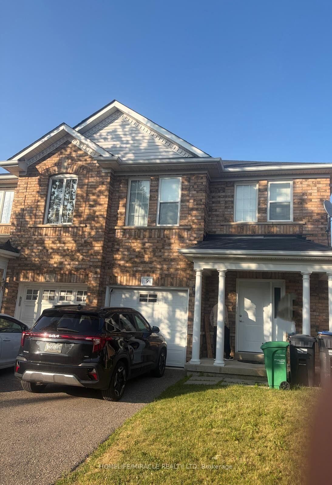 Property Photo: 9 Farthingale Crescent ON L7A 1R3