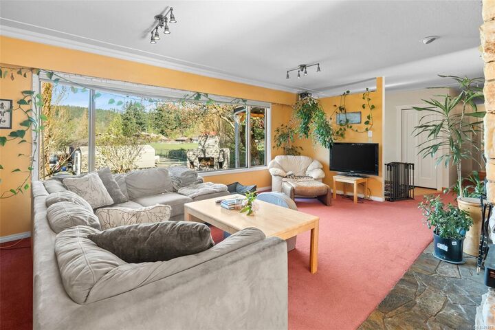 Property Photo: 946 Klahanie Dr BC V9C 3X2