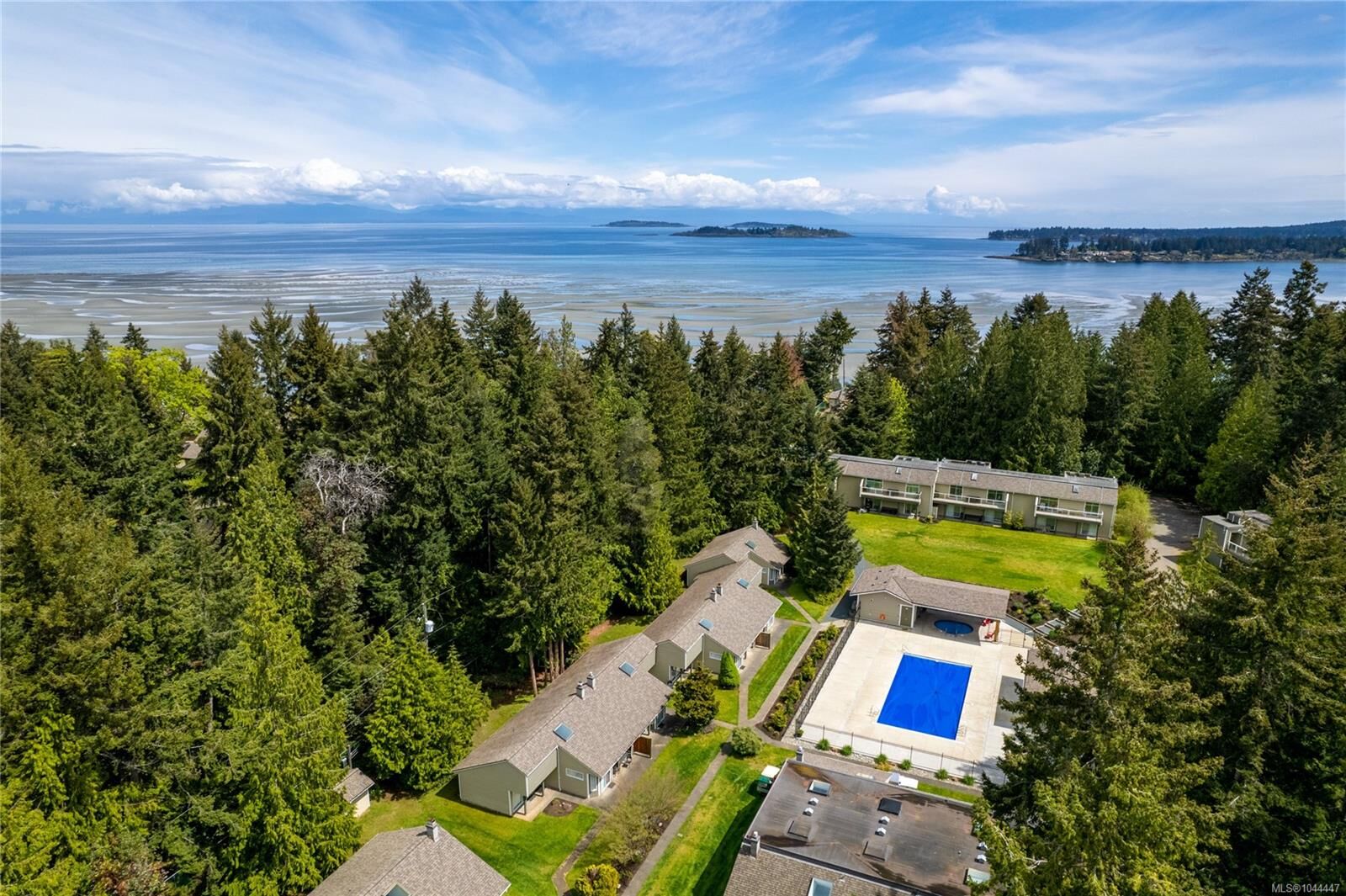 Property Photo:  1135 Resort Dr #76  BC V9P 2T6 