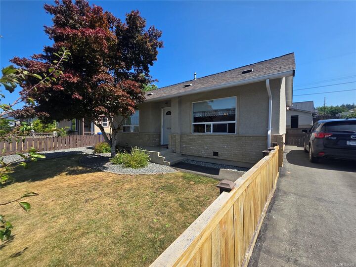 Property Photo:  3871 Anderson Ave  BC V9Y 5B1 
