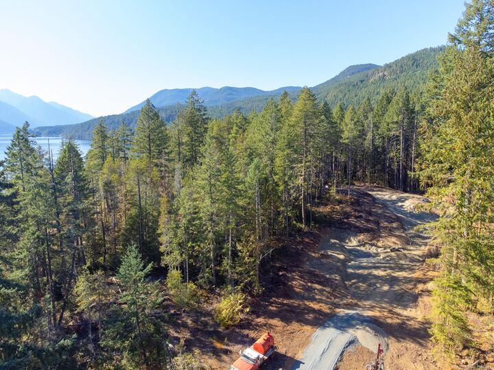 Property Photo:  11196 Taylor Arm Dr #Sl 1  BC V9Y 9A5 