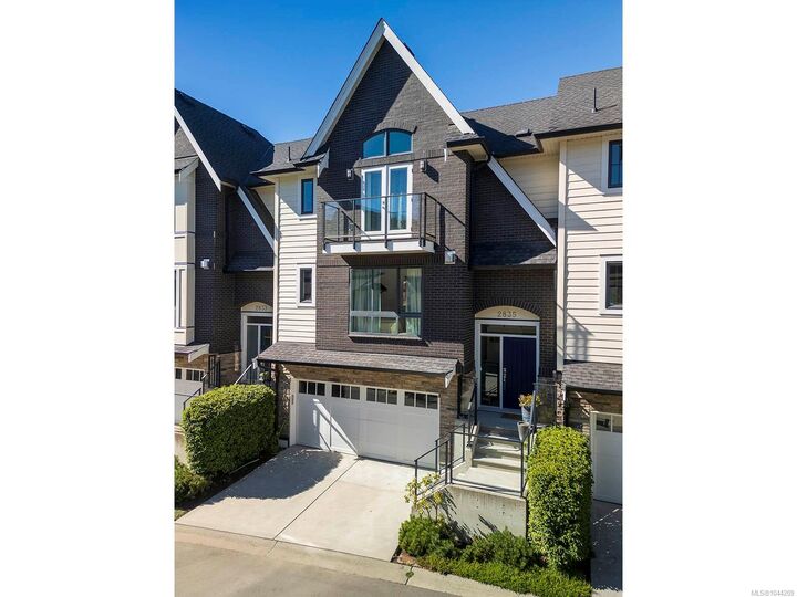 2835 Turnstyle Cres — photo 1