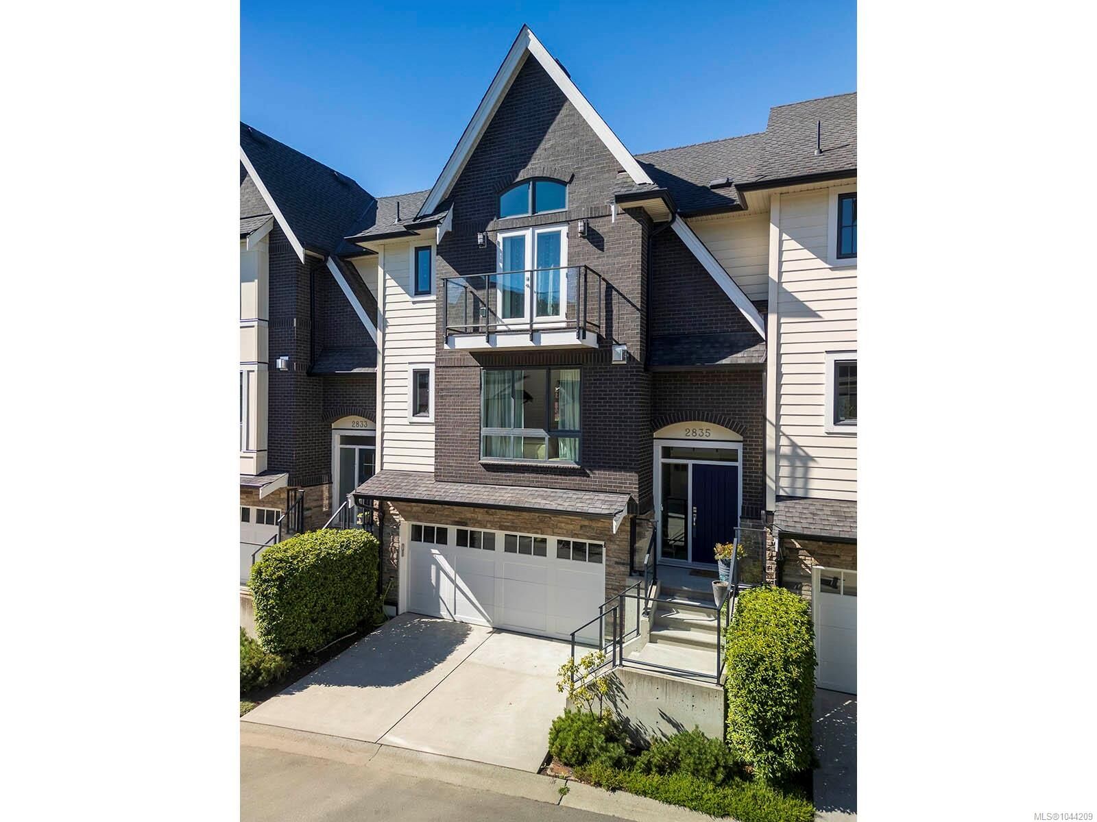 Property Photo: 2835 Turnstyle Cres BC V9B 0T8