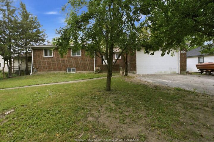 Property Photo: 1441 Heritage Road ON N9Y 2E6