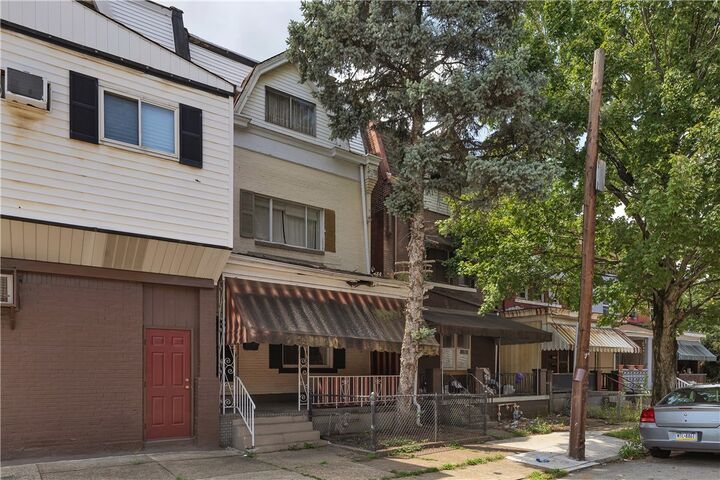 Property Photo: 5038 Lytle St PA 15207