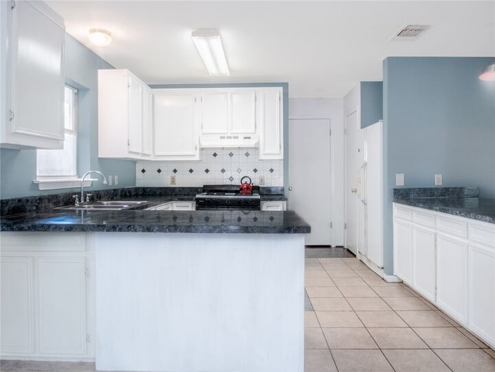 Property Photo: 1107 Delano Street TX 78721