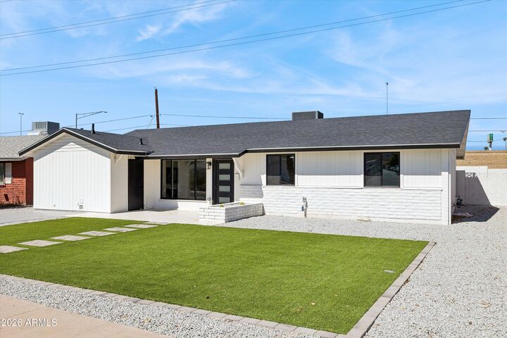 Property Photo: 12240 N 26th Drive AZ 85029