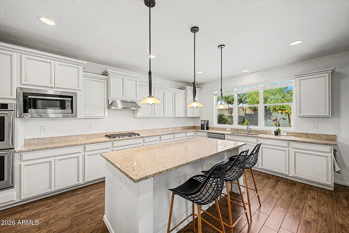 Property Photo: 2736 N Acacia Way AZ 85396