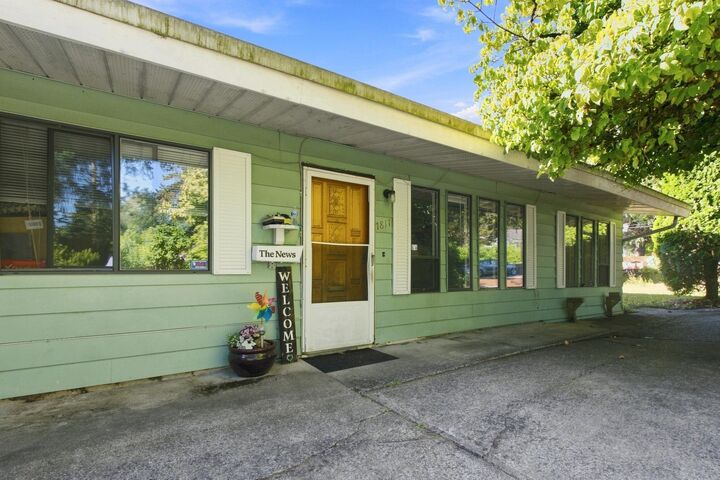 Property Photo: 7817 Sandpiper Street BC V2V 5B4