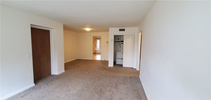 Property Photo: 1100 East Avenue 3B NY 14607
