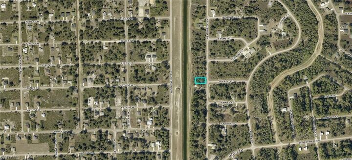 Property Photo: 1933 Westboro Loop FL 33972