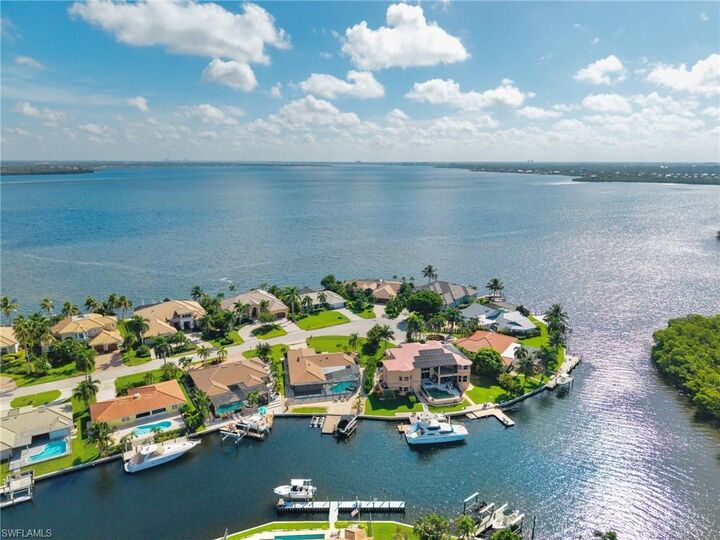 Property Photo:  14641 Fair Haven Rd  FL 33908 