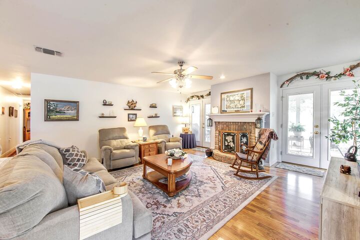 Property Photo:  294 Hedgeford Drive  LA 70359 