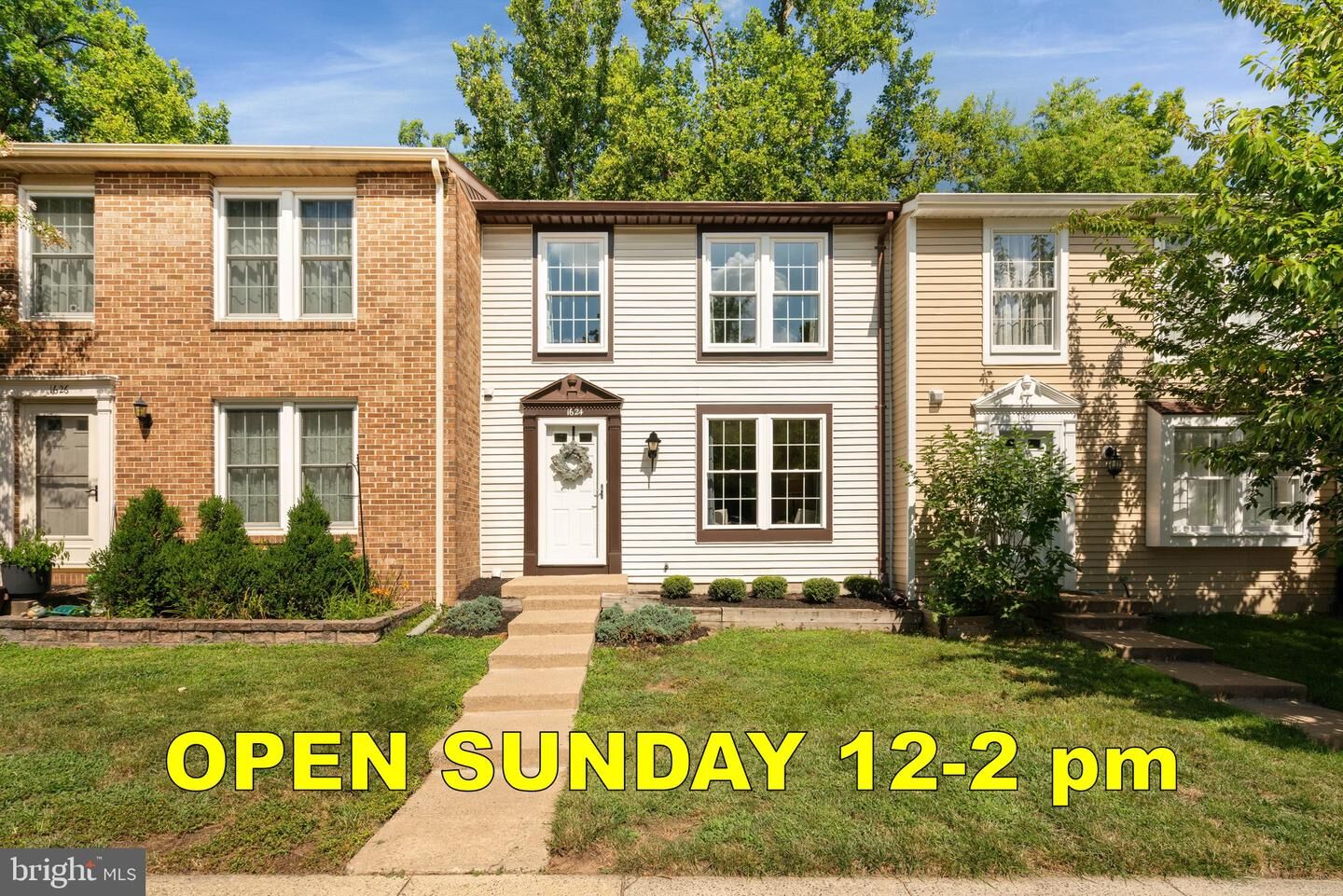 Property Photo: 1624 Sierra Woods Drive VA 20194