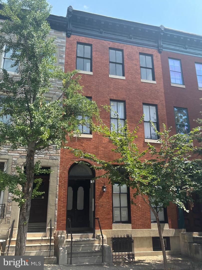 Property Photo:  923 N Calvert Street  MD 21202 