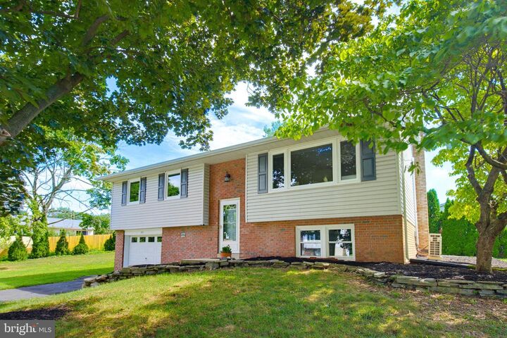 Property Photo: 341 Primrose Lane PA 17554