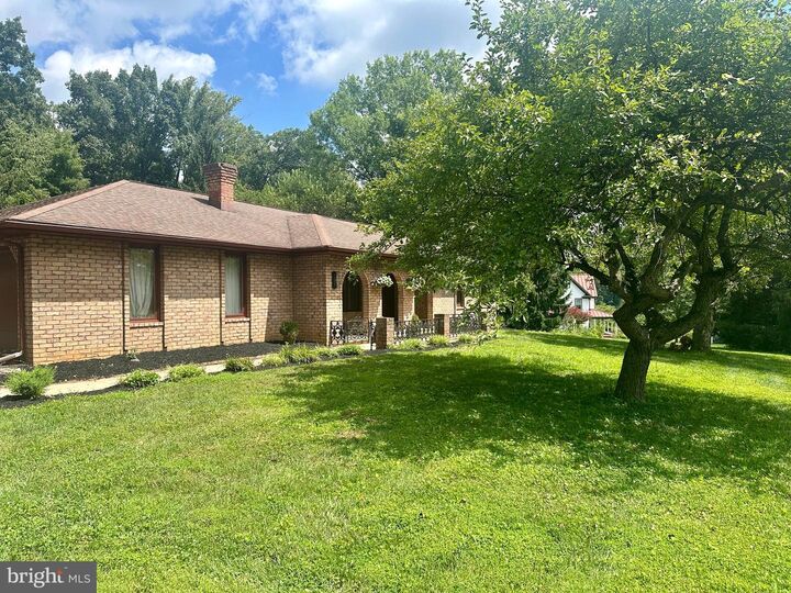 Property Photo: 3061 Markle Road PA 17408