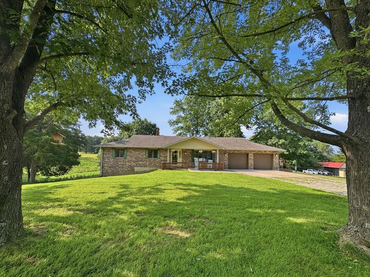 Property Photo:  4020 County Road 216  MO 65251 