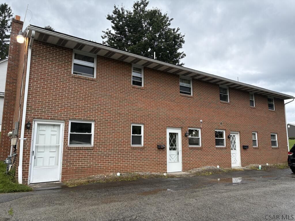 Property Photo: 2853 Rear Apt 3 Bedford St 3 PA 15904