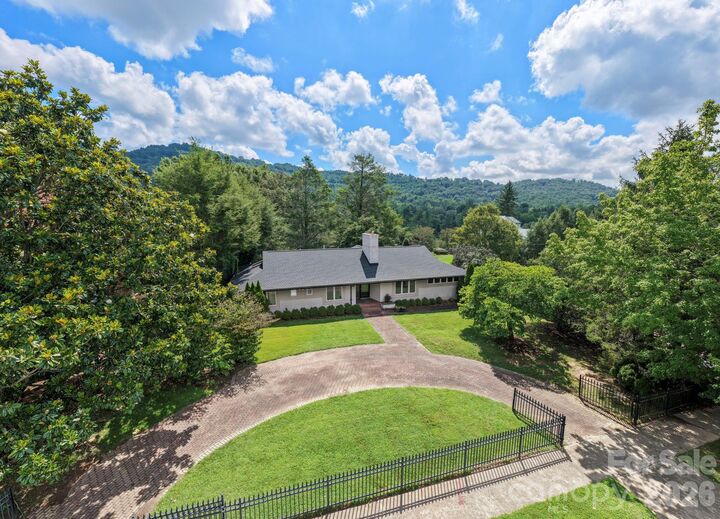Property Photo:  159 Kimberly Avenue  NC 28804 