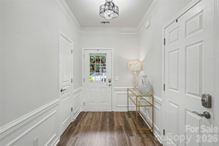 Property Photo: 2447 Diplomat Lane NC 28210