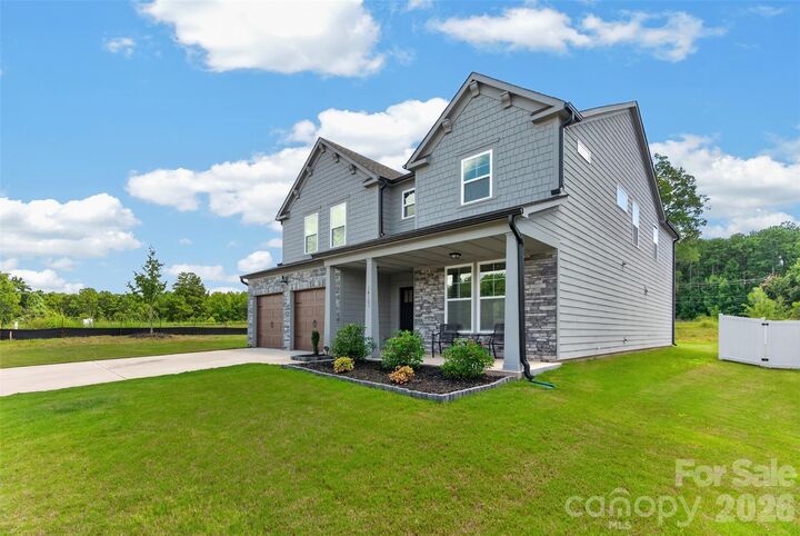 Property Photo: 14103 Belmont Greene Drive NC 28213