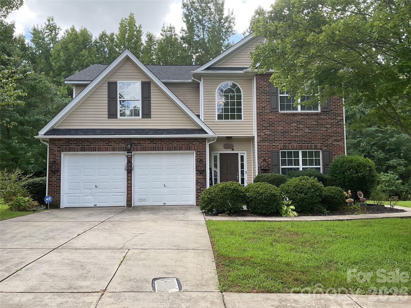 Property Photo: 935 Wind Carved Lane NC 28110