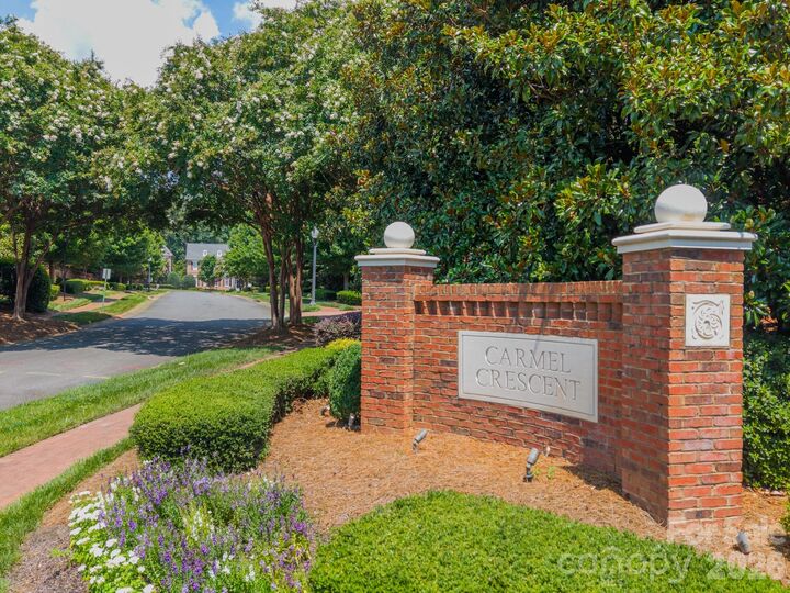 Property Photo:  5110 Oxford Crescent Court  NC 28226 
